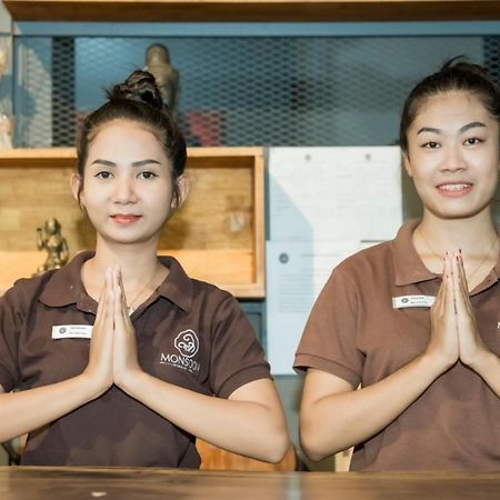 Monsoon Bassac Hotel Phnom-Penh Buitenkant foto