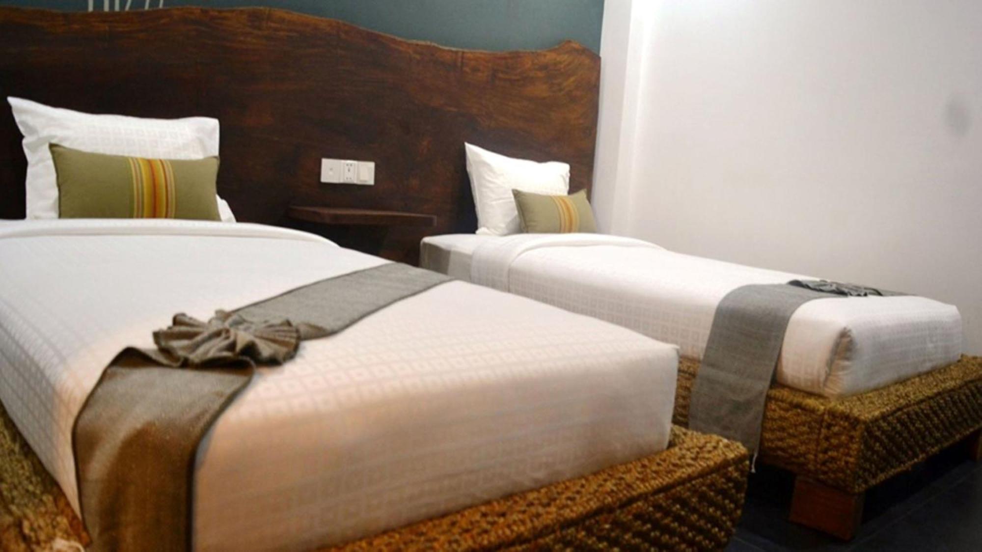 Monsoon Bassac Hotel Phnom-Penh Buitenkant foto